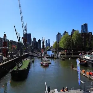 Foto de The Destroyed City